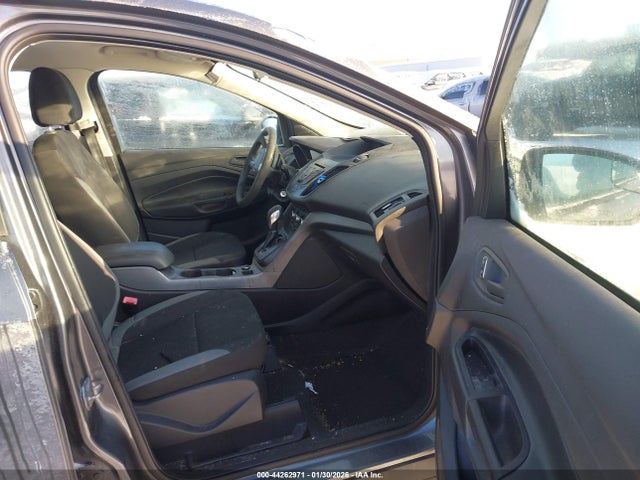 44262971 :رقم المزاد ، 1FMCU0F77DUB52213 vin ، 2013 Ford Escape S مزاد بيع