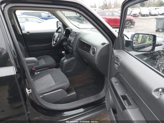 1C4NJRBB9GD579644 Jeep Patriot Sport