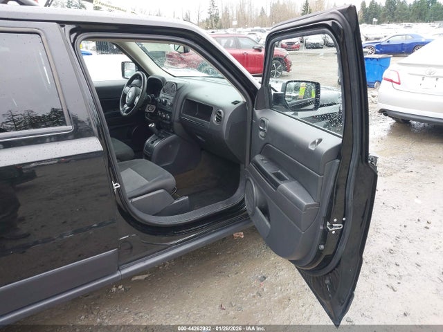 1C4NJRBB9GD579644 Jeep Patriot Sport
