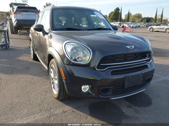 2016 MINI COUNTRYMAN WMWZC5C58GWU01819 Photo 0