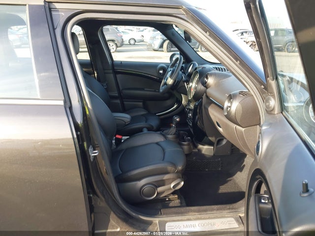 2016 MINI COUNTRYMAN WMWZC5C58GWU01819 Photo 4