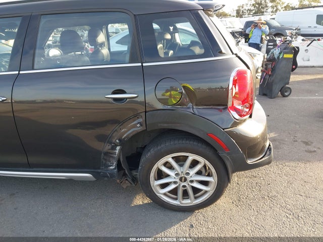2016 MINI COUNTRYMAN WMWZC5C58GWU01819 Photo 5