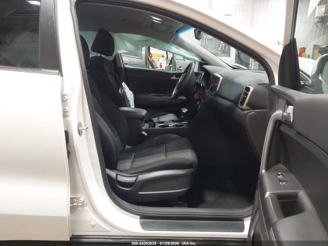 Продажа на аукционе авто 2020 Kia Sportage Lx, vin: KNDPMCAC2L7777885, номер лота: 44263035