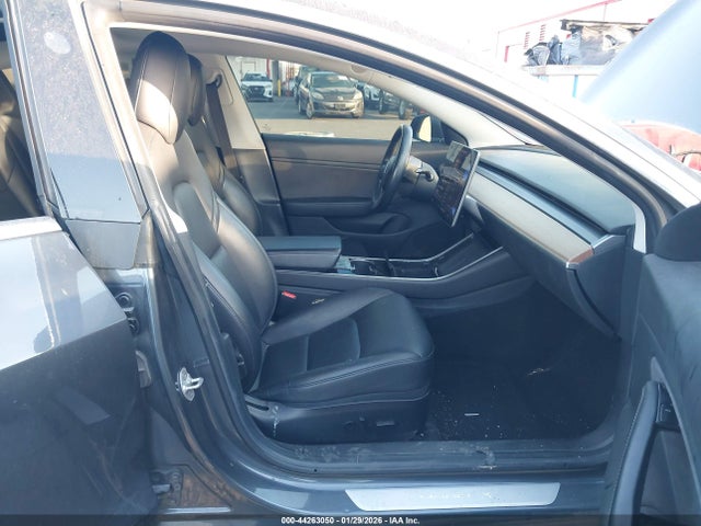 2018 TESLA MODEL 3 5YJ3E1EB9JF132448 Photo 4
