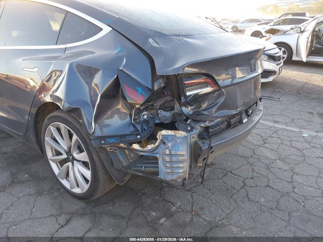 2018 TESLA MODEL 3 5YJ3E1EB9JF132448 Photo 5