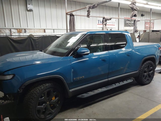 Rivian R1t Adventure 2022 7FCTGAAA9NN014487 Image 15