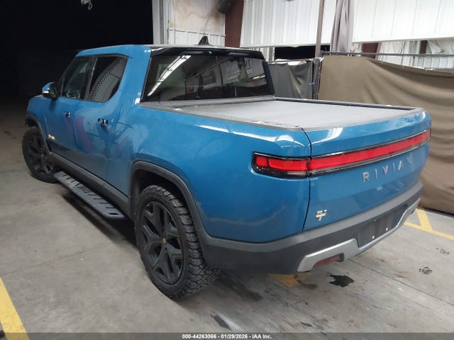 2022 RIVIAN R1T 7FCTGAAA9NN014487 Photo 2