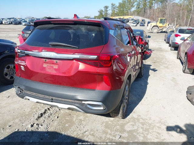 2023 KIA SELTOS KNDEU2AA6P7433577 Photo 3