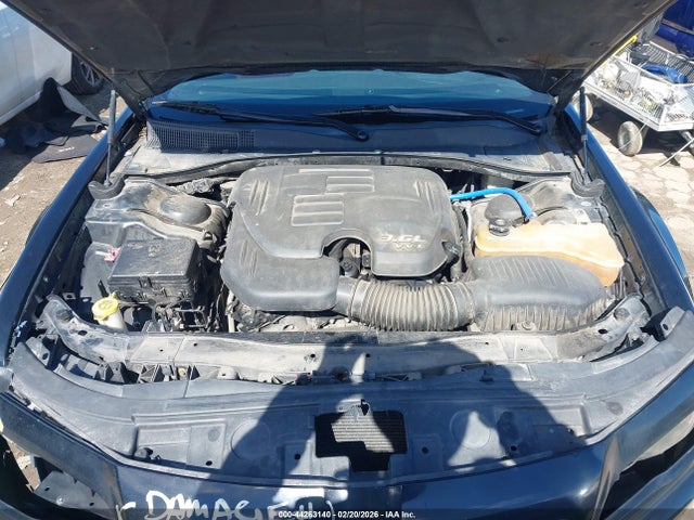 44263140 :رقم المزاد ، 2C3CCABG6DH662059 vin ، 2013 Chrysler 300 300s مزاد بيع