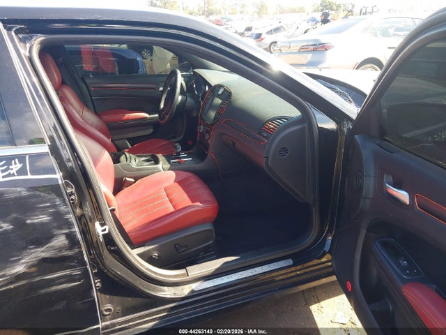 44263140 :رقم المزاد ، 2C3CCABG6DH662059 vin ، 2013 Chrysler 300 300s مزاد بيع
