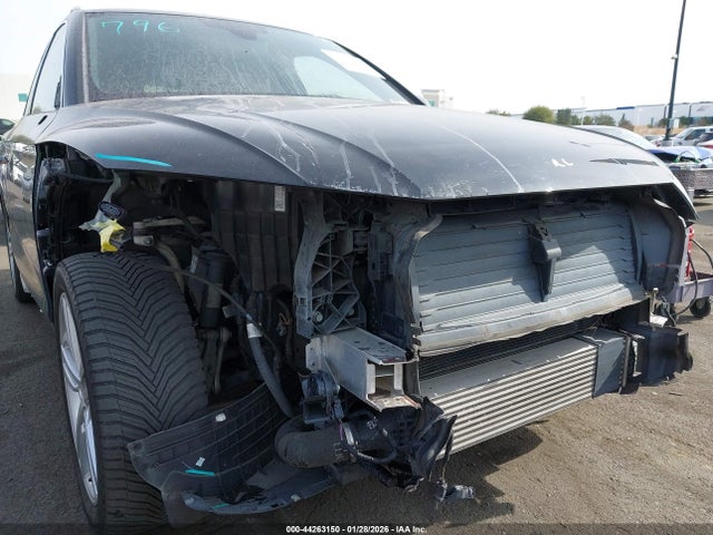WA1BNAFY6J2173907 Audi Q5 2.0t Premium/2.0t Tech Premium