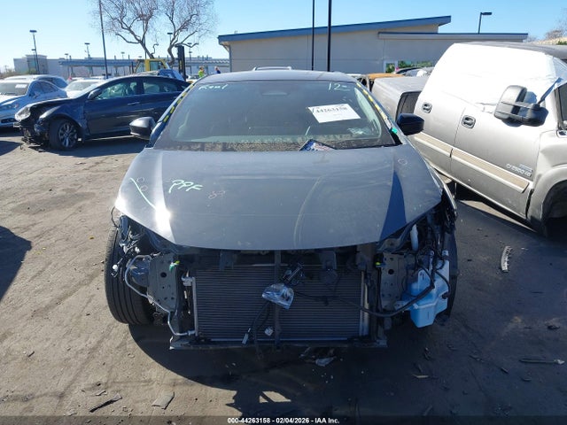 JTDADABU2P3003912 Toyota Prius Limited Awd-e