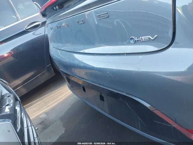 JTDADABU2P3003912 Toyota Prius Limited Awd-e