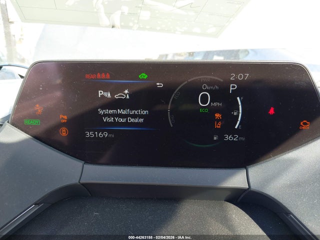 JTDADABU2P3003912 Toyota Prius Limited Awd-e