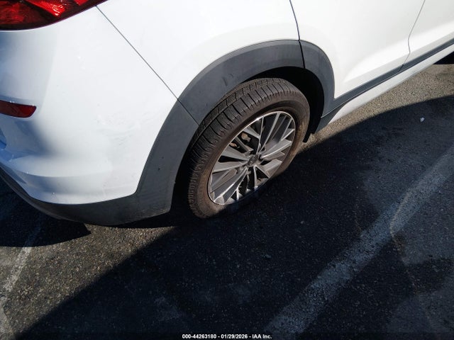KM8J33AL2KU982837 Hyundai TUCSON SEL