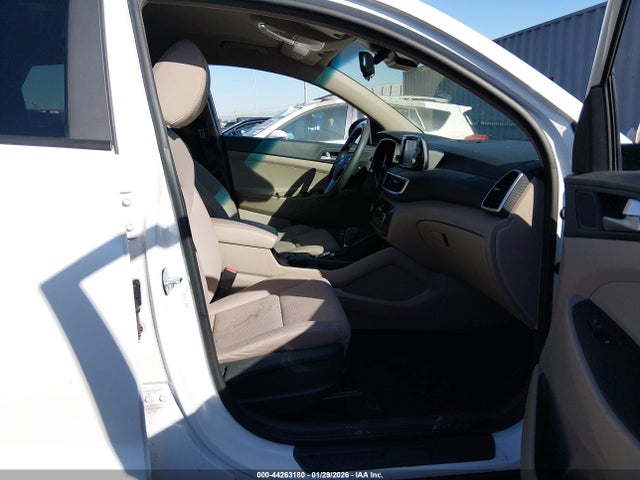 KM8J33AL2KU982837 Hyundai TUCSON SEL