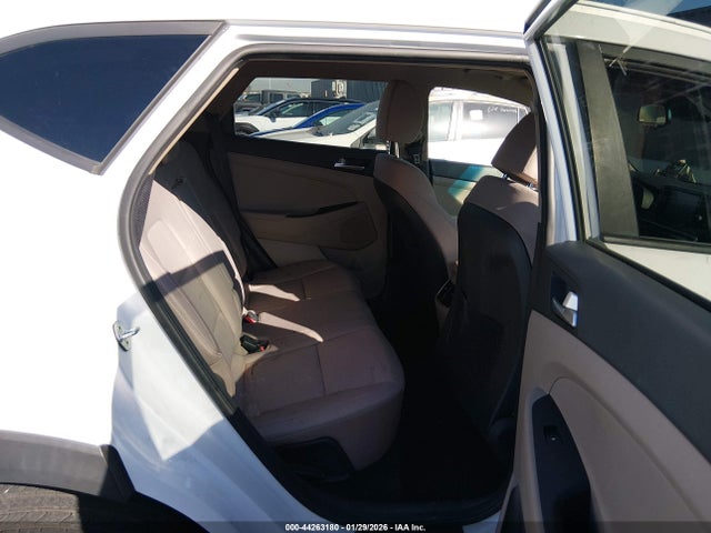 KM8J33AL2KU982837 Hyundai TUCSON SEL
