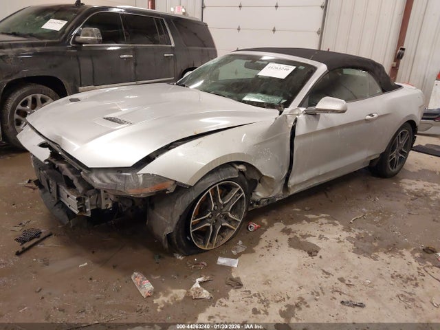 2018 FORD MUSTANG 1FATP8UH7J5110951 Photo 1