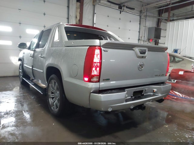 Продажа на аукционе авто 2011 Cadillac Escalade Ext Premium, vin: 3GYT4NEF6BG235815, номер лота: 44263305