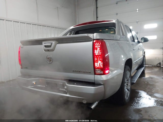 Продажа на аукционе авто 2011 Cadillac Escalade Ext Premium, vin: 3GYT4NEF6BG235815, номер лота: 44263305