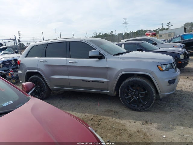1C4RJEAG3LC365174 Jeep Grand Cherokee Altitude 4x2