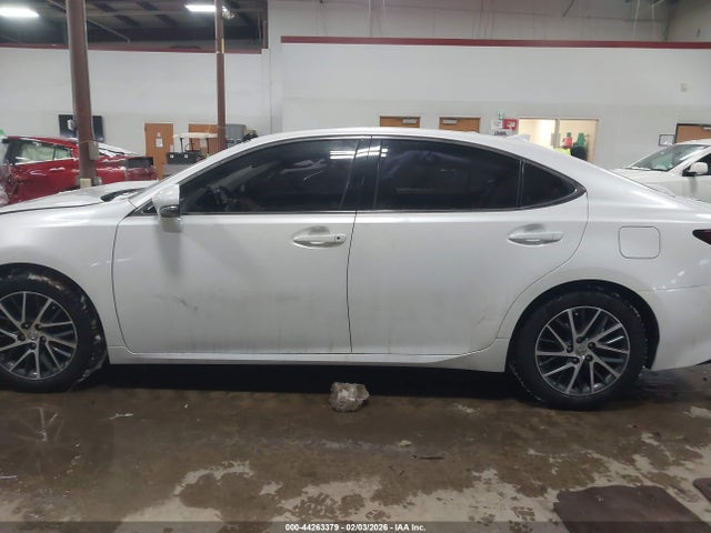 44263379 :رقم المزاد ، 58ABK1GG1GU022284 vin ، 2016 Lexus Es 350 مزاد بيع