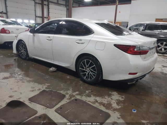 44263379 :رقم المزاد ، 58ABK1GG1GU022284 vin ، 2016 Lexus Es 350 مزاد بيع