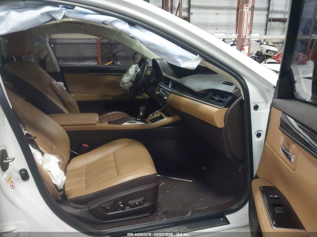 44263379 :رقم المزاد ، 58ABK1GG1GU022284 vin ، 2016 Lexus Es 350 مزاد بيع