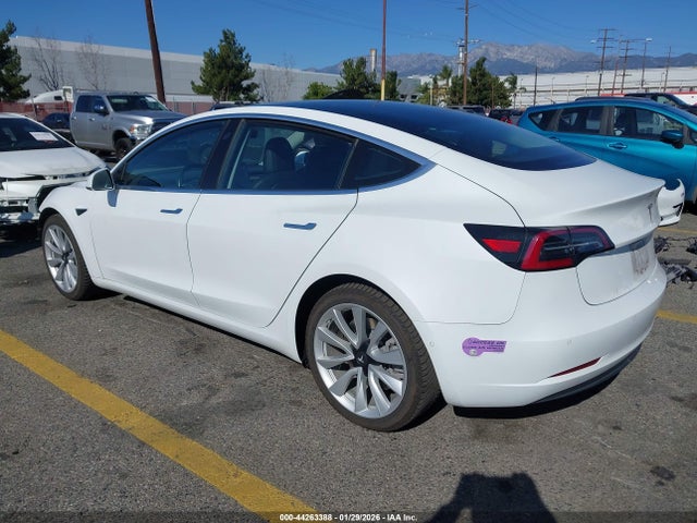 2018 TESLA MODEL 3 5YJ3E1EB4JF134348 Photo 2