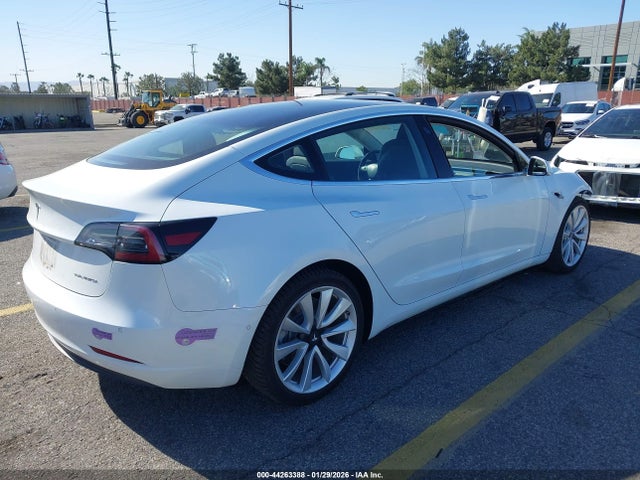 2018 TESLA MODEL 3 5YJ3E1EB4JF134348 Photo 3