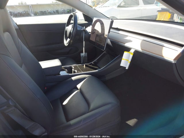 2018 TESLA MODEL 3 5YJ3E1EB4JF134348 Photo 4