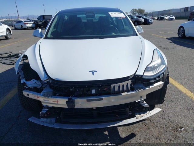 2018 TESLA MODEL 3 5YJ3E1EB4JF134348 Photo 5