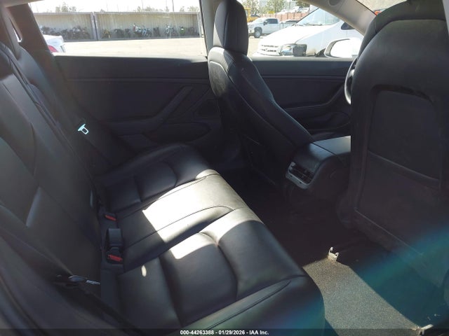 2018 TESLA MODEL 3 5YJ3E1EB4JF134348 Photo 7