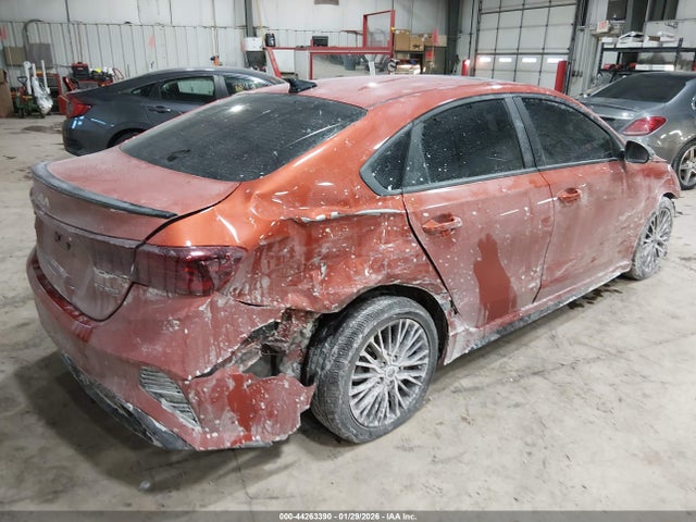 2022 Kia Forte Gt-line მანქანა იყიდება აუქციონზე, vin: 3KPF54ADXNE470992, აუქციონის ნომერი: 44263390