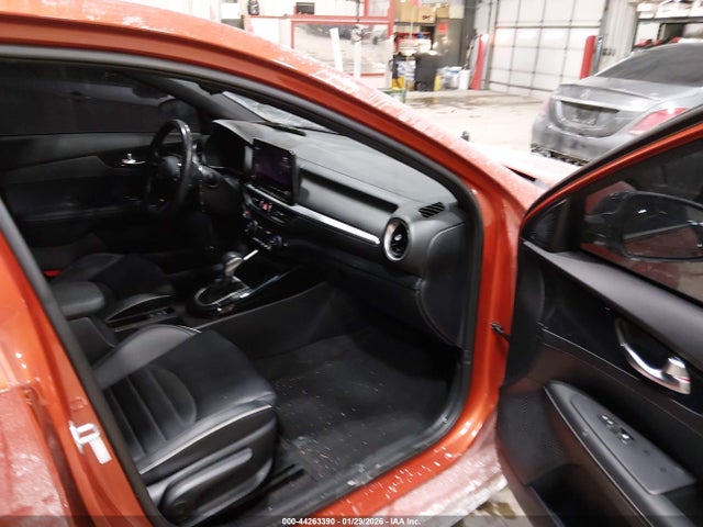 2022 Kia Forte Gt-line მანქანა იყიდება აუქციონზე, vin: 3KPF54ADXNE470992, აუქციონის ნომერი: 44263390