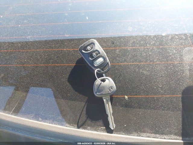 KMHDH4AEXGU530986 Hyundai ELANTRA SE