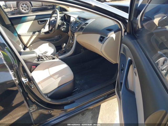 KMHDH4AEXGU530986 Hyundai ELANTRA SE