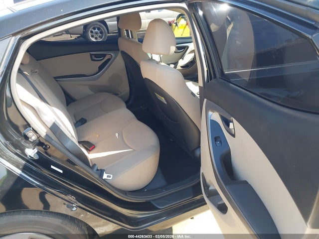 KMHDH4AEXGU530986 Hyundai ELANTRA SE