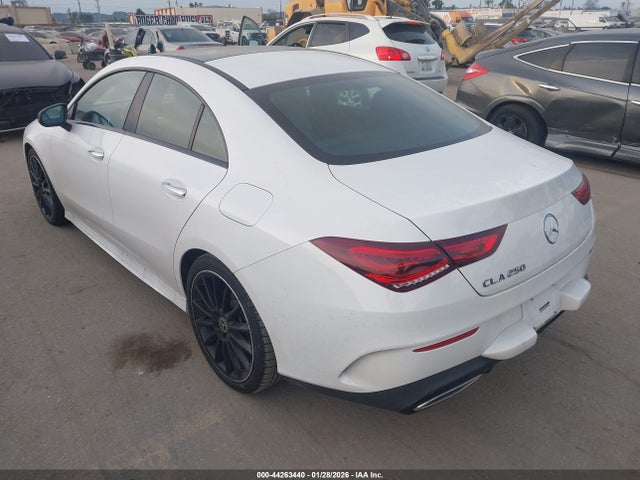 2023 MERCEDES-BENZ CLA 250 COUPE W1K5J4GB6PN394396 Photo 2