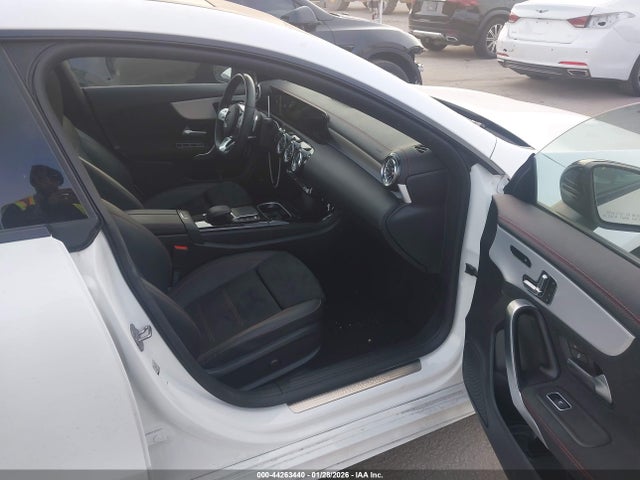 2023 MERCEDES-BENZ CLA 250 COUPE W1K5J4GB6PN394396 Photo 4