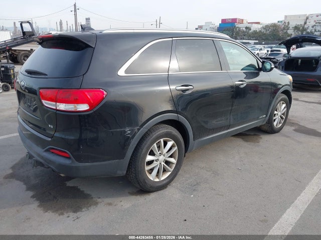 5XYPGDA54GG038556 KIA Sorento 3.3l Lx