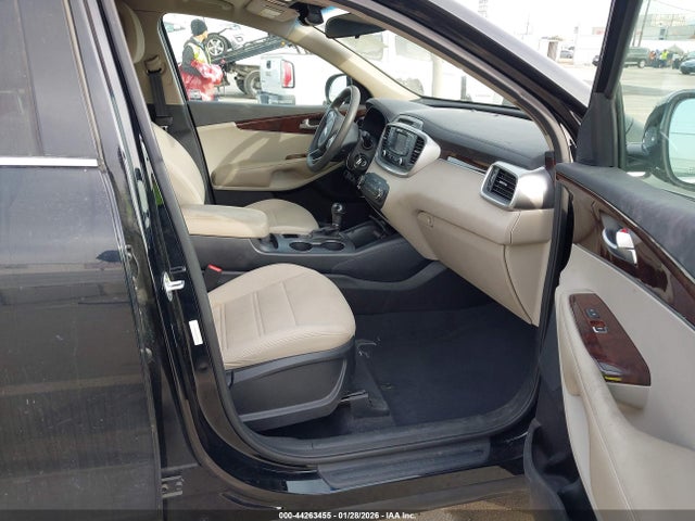 5XYPGDA54GG038556 KIA Sorento 3.3l Lx