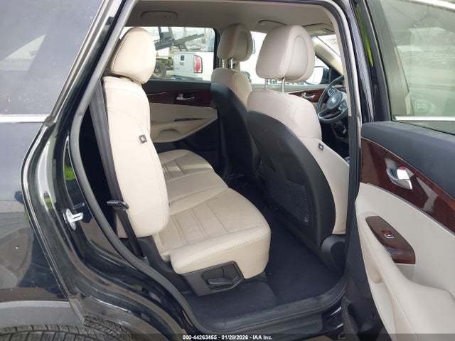 5XYPGDA54GG038556 KIA Sorento 3.3l Lx