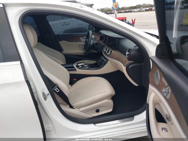 2017 MERCEDES-BENZ E 300 WDDZF4JB6HA042701 Photo 4