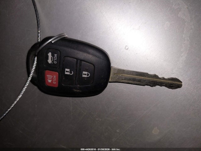2T1BURHE0GC602592 Toyota COROLLA LE