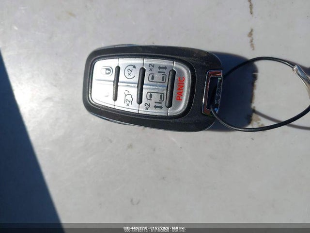 2C4RC1BG0SR556218 Chrysler Pacifica Select