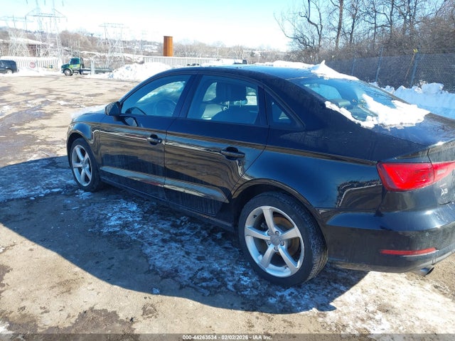 2015 AUDI A3 WAUBFGFF1F1122197 Photo 2