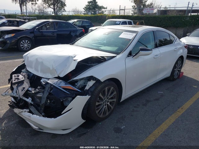 44263535 :رقم المزاد ، 58ADZ1B1XMU088139 vin ، 2021 Lexus Es 350 مزاد بيع