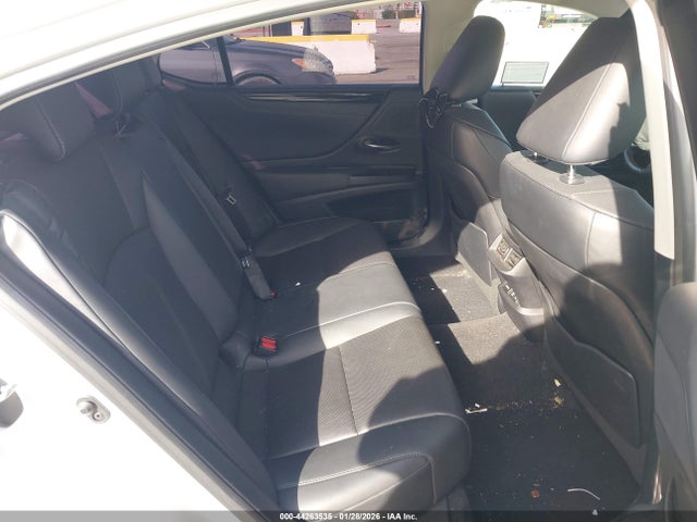 44263535 :رقم المزاد ، 58ADZ1B1XMU088139 vin ، 2021 Lexus Es 350 مزاد بيع