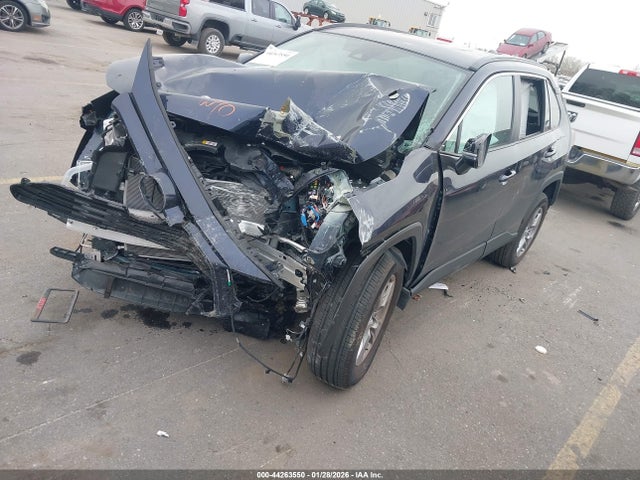 Toyota Rav4 Xle 2025 2T3P1RFV6SW548022 Image 2